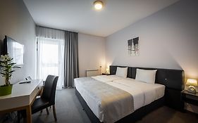 BLEECKER Hotels